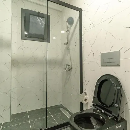 F48 Homes Apartmán *